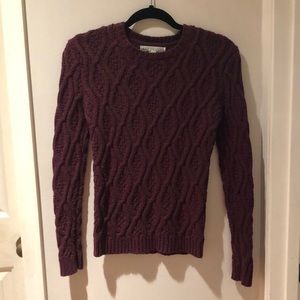 Maroon Kaisely cable knit sweater